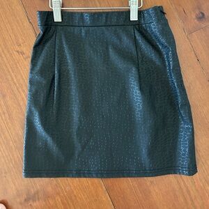 XS BLACK LEATHER SKIRT SO CUTE